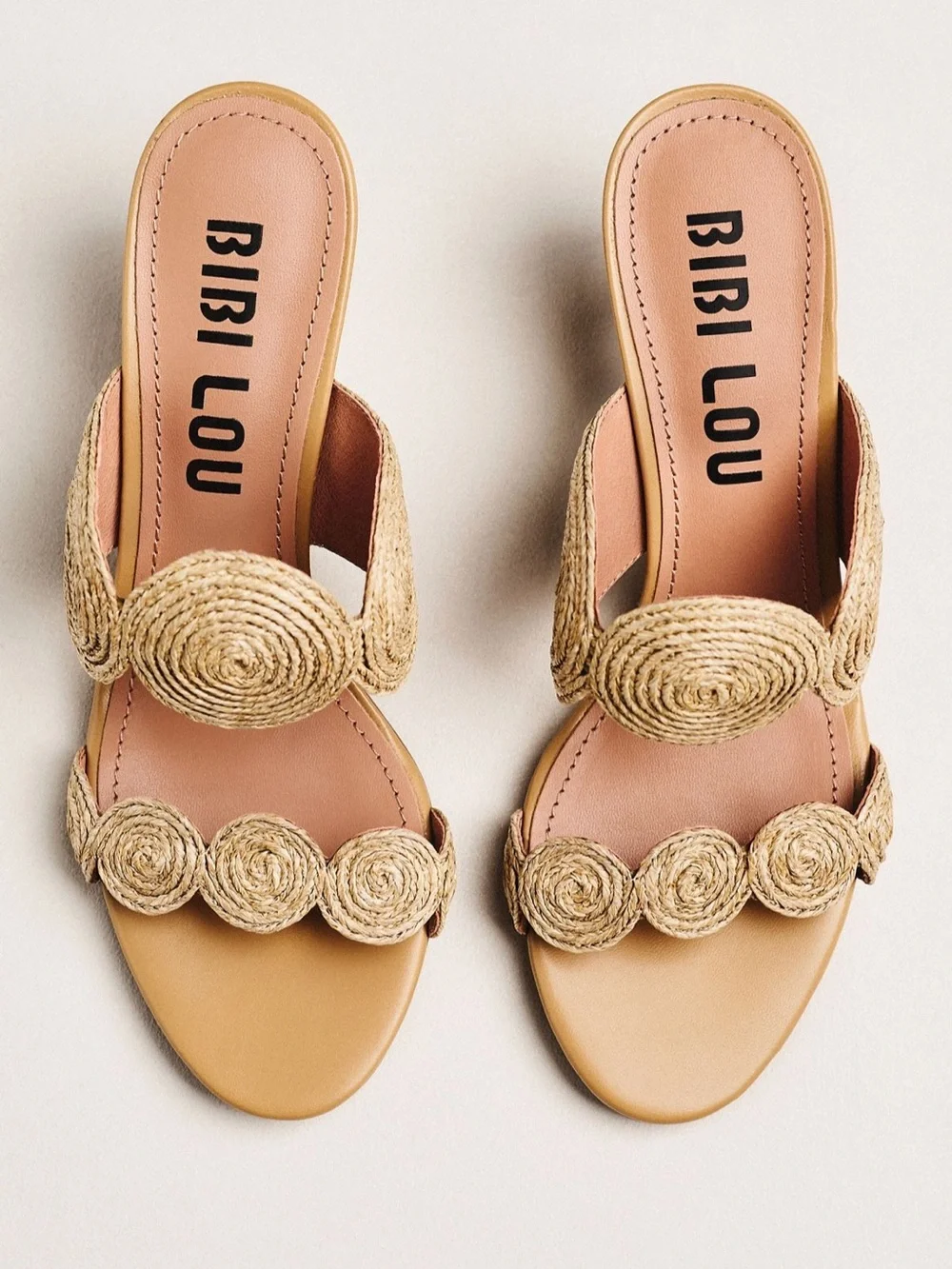 Anthropologie stylish mid